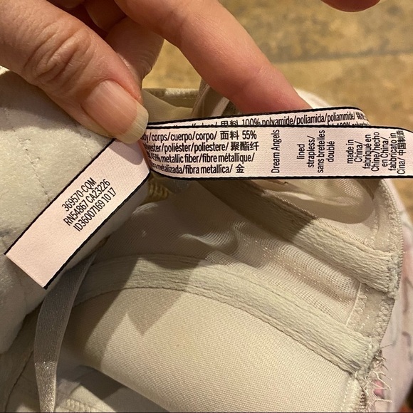 NWT~VICTORIA’S SECRET Light Gold Metallic Lace Bra Top Size 34C - Picture 8 of 8